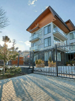 Отель Hills Polyana Hotel в Ростове